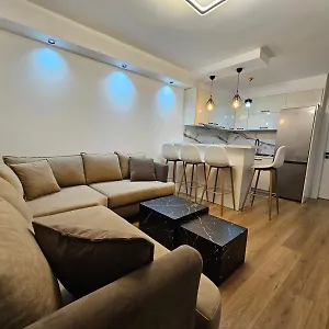 Elois Luxury Apartment