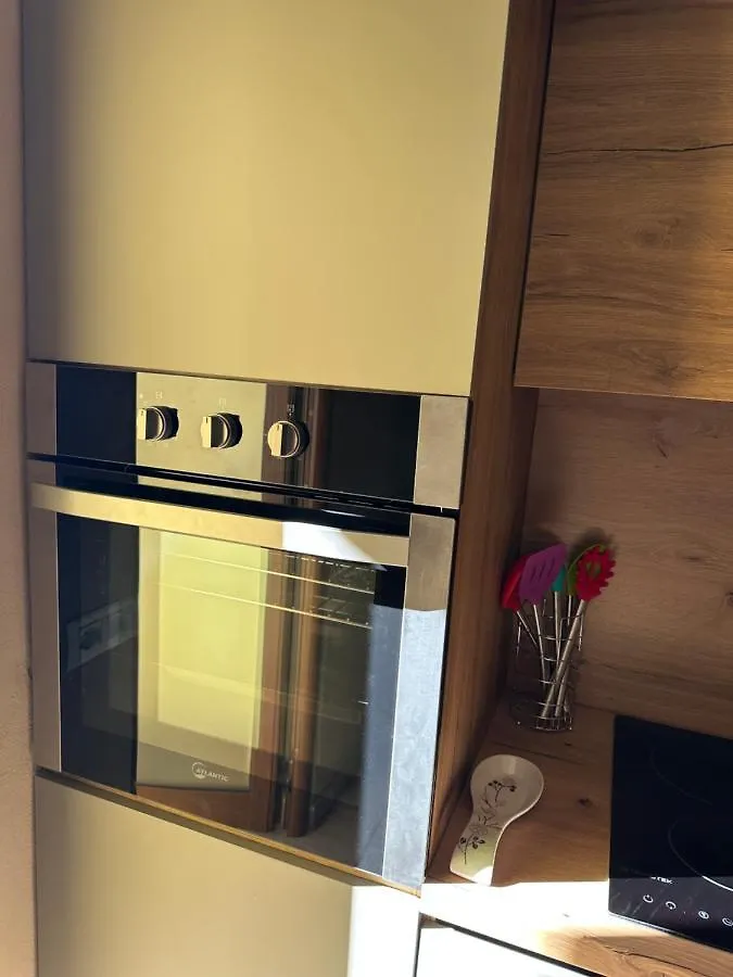 Amos City Center Apartment Tirana